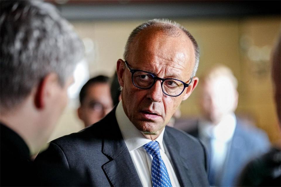 Bundeskanzler Friedrich Merz (CDU) ist in die Ukraine gereist. Kay Nietfeld/dpa