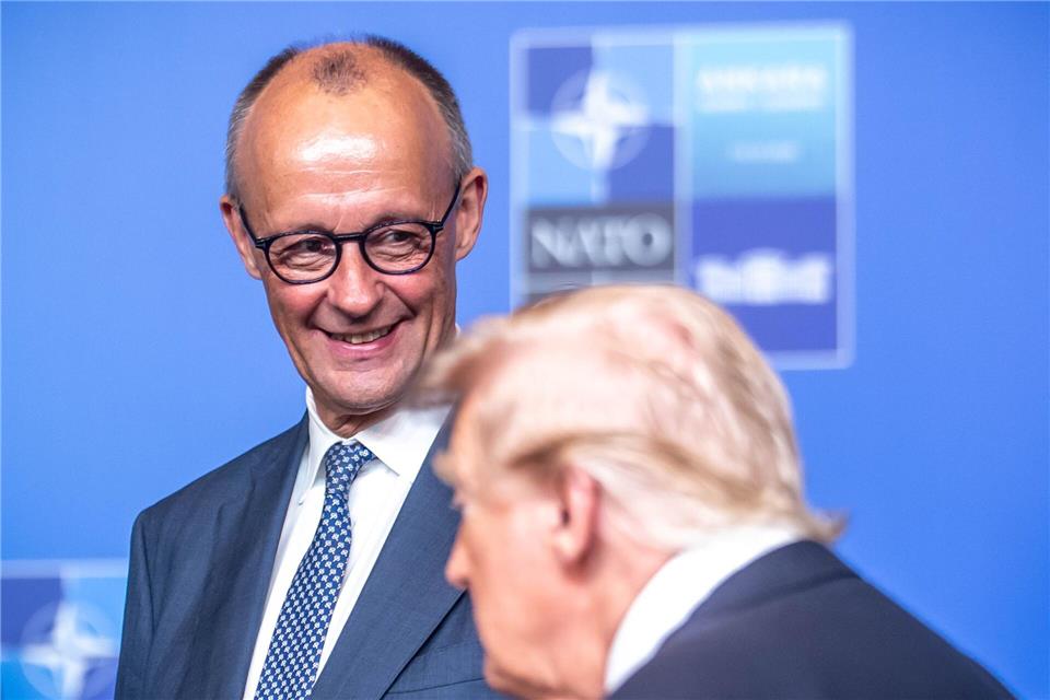 Bundeskanzler Friedrich Merz (CDU) nahm in Ankara mit US-Präsident Donald Trump am Nato-Gipfel teil.Michael Kappeler/dpa