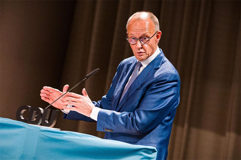 Bundeskanzler Friedrich Merz (CDU) plant nächste Woche einen Wahlkampfauftritt in Berlin. (Archivbild) Moritz Frankenberg/dpa