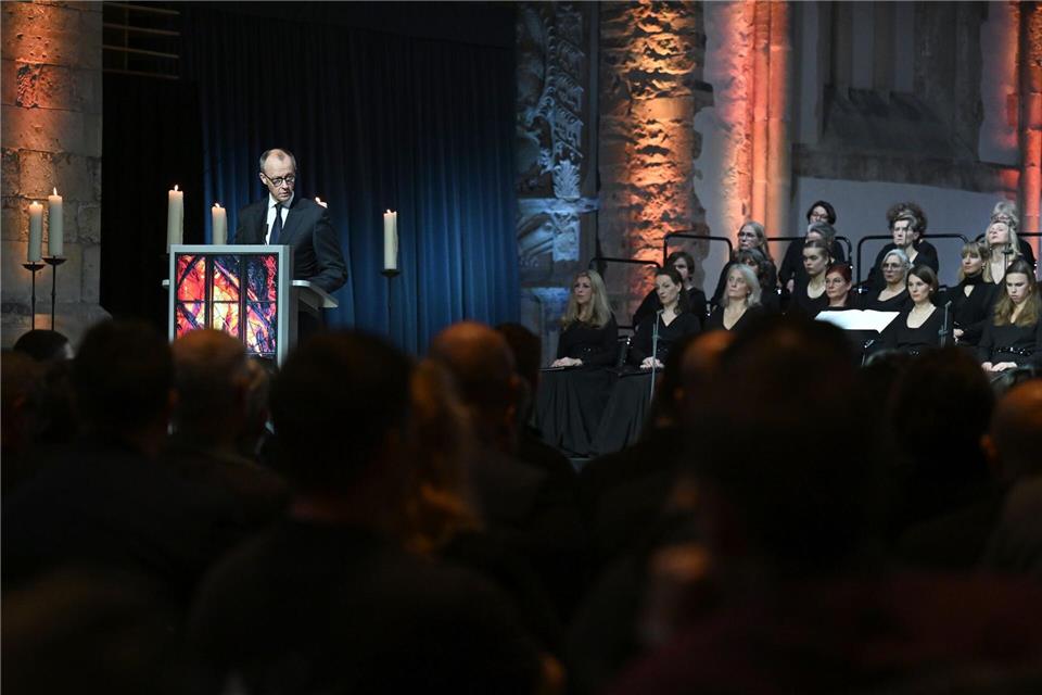 Bundeskanzler Friedrich Merz (CDU) spricht in der Johanniskirche bei der Gedenkveranstaltung für Betroffene und Hinterbliebene ein Jahr nach dem Anschlag auf dem Magdeburger Weihnachtsmarkt.Hendrik Schmidt/dpa