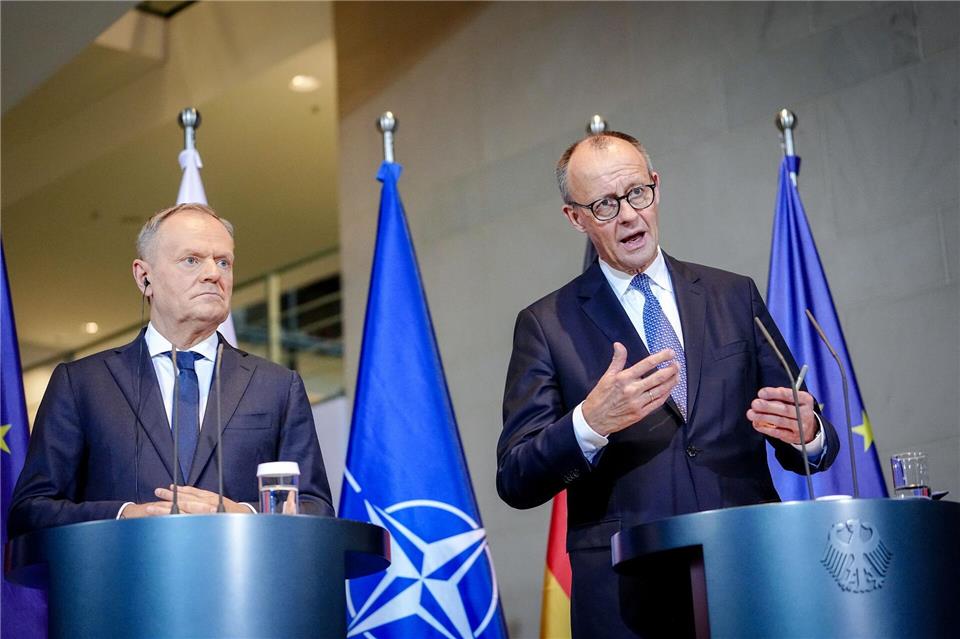Bundeskanzler Friedrich Merz (CDU) und Donald Tusk, Ministerpräsident von Polen, beschworen Einigkeit. Kay Nietfeld/dpa