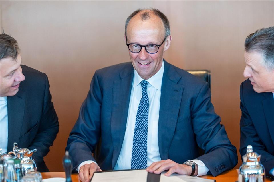 Bundeskanzler Friedrich Merz (CDU) und sein Kabinett haben im ersten Jahr einige Gesetze auf den Weg gebracht. (Archivfoto)Michael Kappeler/dpa
