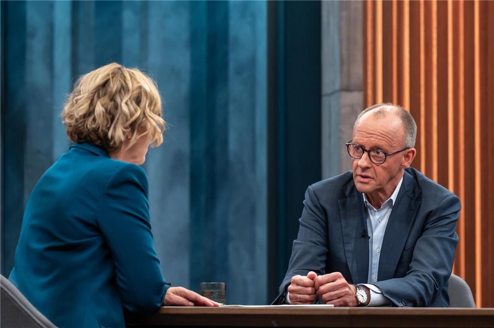 Bundeskanzler Friedrich Merz (CDU) war bei Caren Miosga zu Gast. Das Thema lautete: „Ein Jahr Kanzler – wie schwer ist Regieren, Herr Merz?“.NDR/Thomas Ernst/dpa