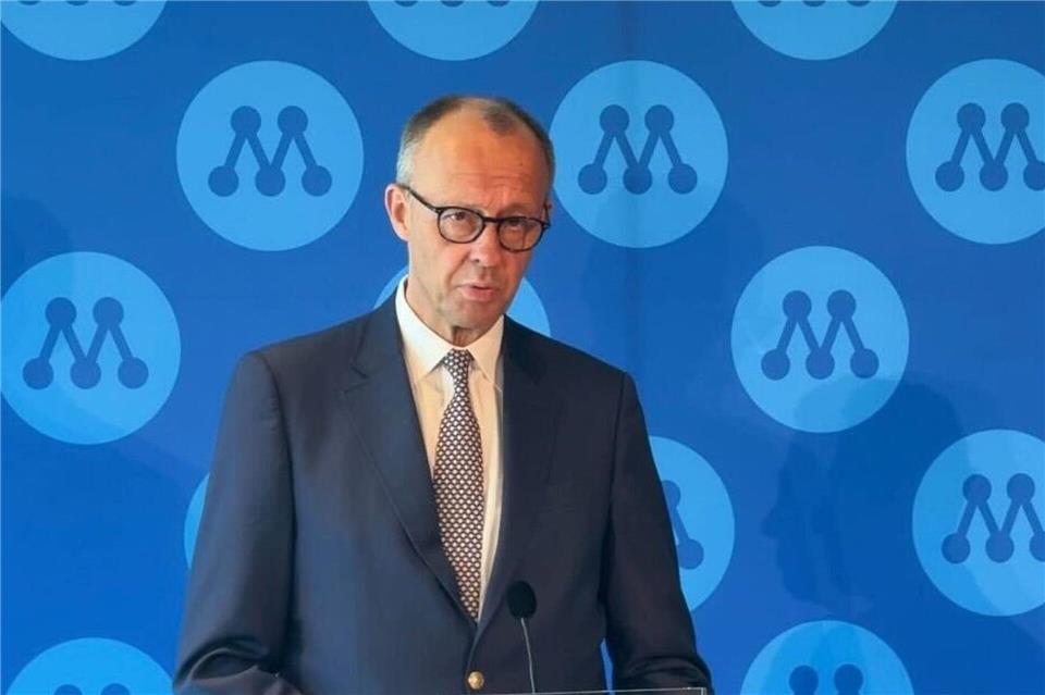 Bundeskanzler Friedrich Merz (CDU) war zum Europa-Tag in Stockholm zu Besuch. Julia Wäschenbach/dpa