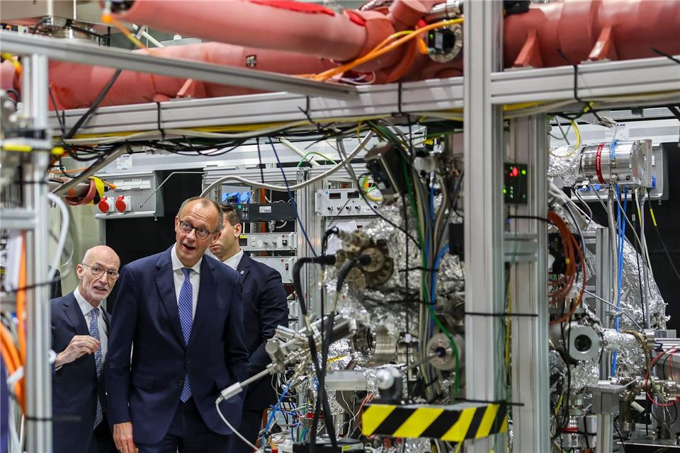 Bundeskanzler Friedrich Merz hat Neues über Sachsen-Anhalt gelernt. Jan Woitas/dpa