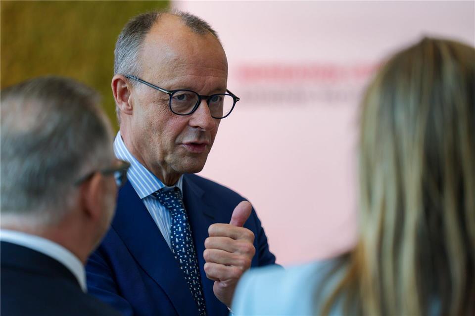 Bundeskanzler Friedrich Merz hat sich nach der CDU-Präsidiumssitzung in Berlin zur Wahl in NRW geäußert. (Archivbild)Christopher Neundorf/EPA Pool/dpa
