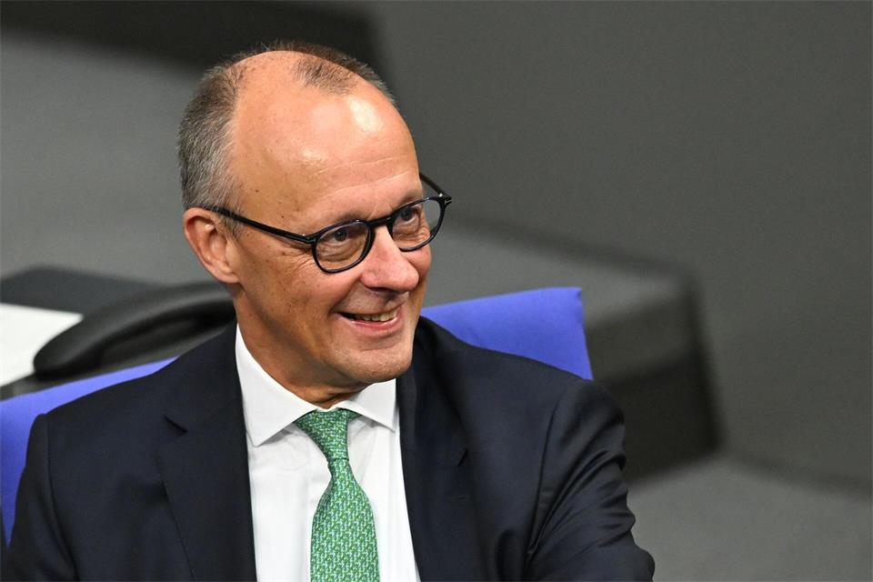 Bundeskanzler Friedrich Merz hofft auf Olympische  Spiele in Deutschland und sichert der Bewerbung Münchens seine Unterstützung zu. (Archivbild)Michael Brandt/dpa