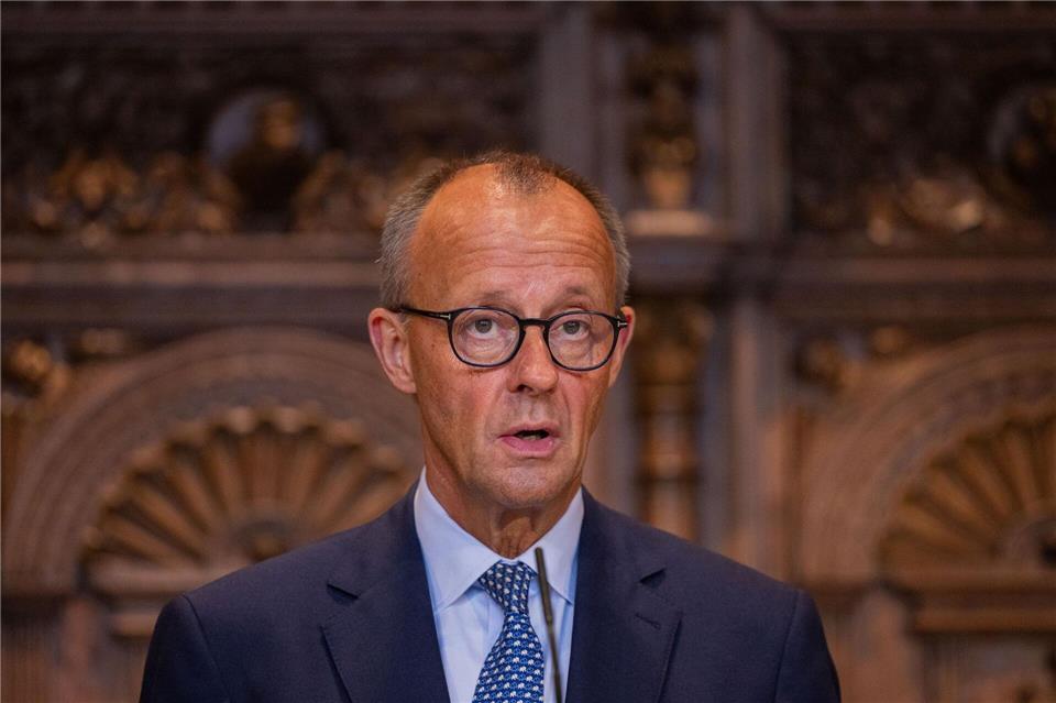 Bundeskanzler Friedrich Merz sieht derzeit keine Mehrheiten im Bundesrat für eine Regionalisierung der Erbschaftsteuer.Rolf Vennenbernd/dpa