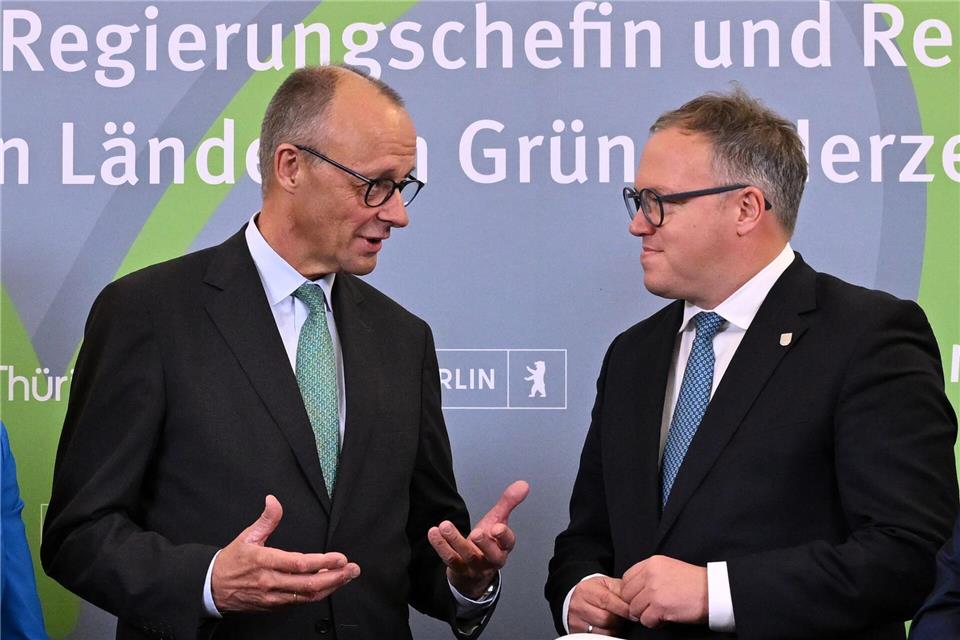 Bundeskanzler Friedrich Merz war bereits zwei mal seit Amtsübernahme in Thüringen zu offiziellen Besuchen. Nun kommt er für einen Antrittsbesuch erneut in den Freistaat. (Archivbild)Martin Schutt/dpa