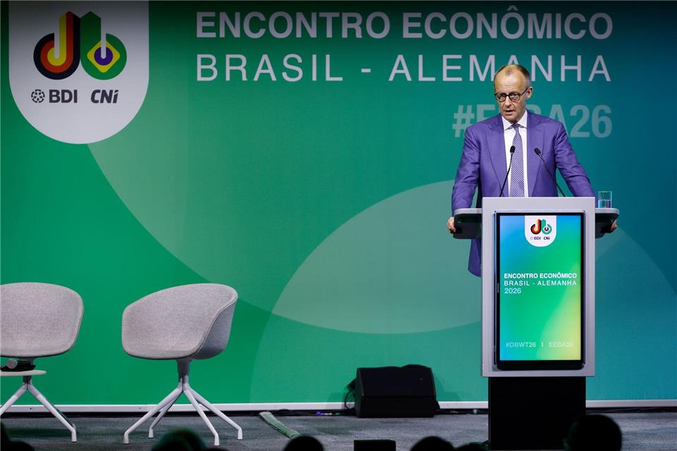 Bundeskanzler Friedrich Merz wirbt auf der Hannover Messe für engere Wirtschaftsbeziehungen mit Brasilien.Michael Matthey/dpa