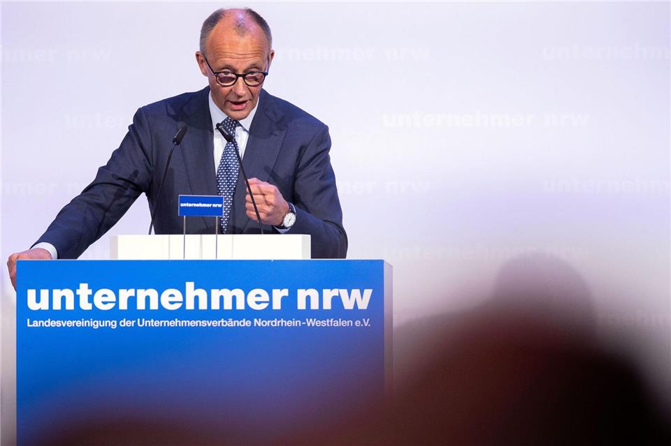 Bundeskanzler Merz (CDU) sieht das Land in einem Reformprozess.Rolf Vennenbernd/dpa