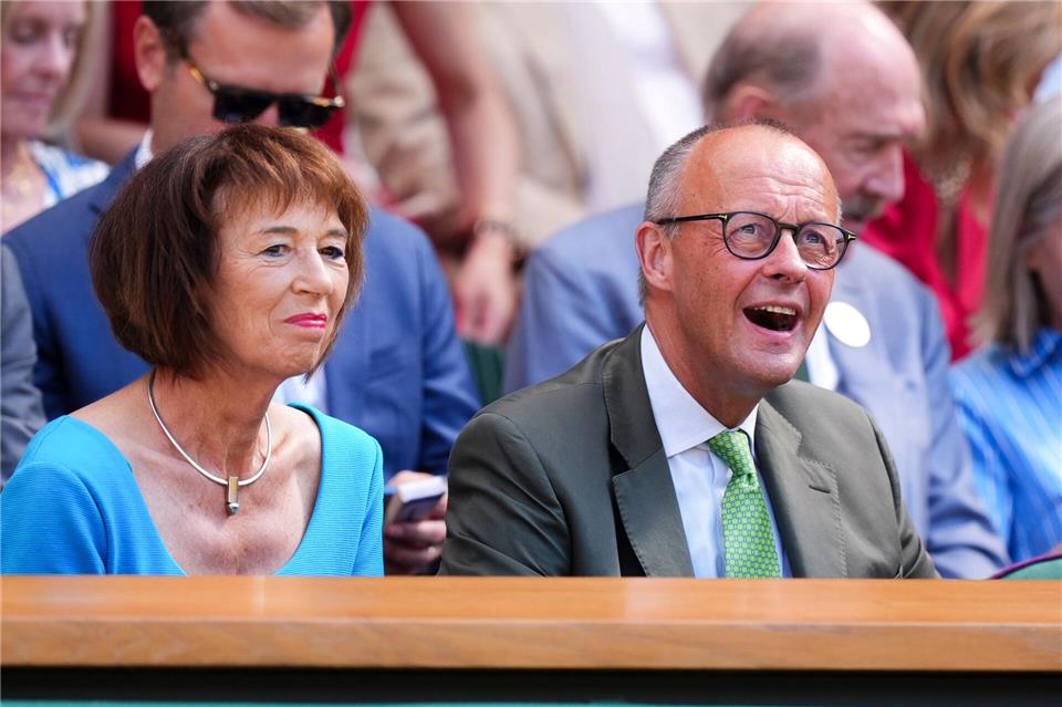 Bundeskanzler Merz verfolgt Herrenfinale von Wimbledon in der Royal Box.Mike Egerton/PA Wire/dpa