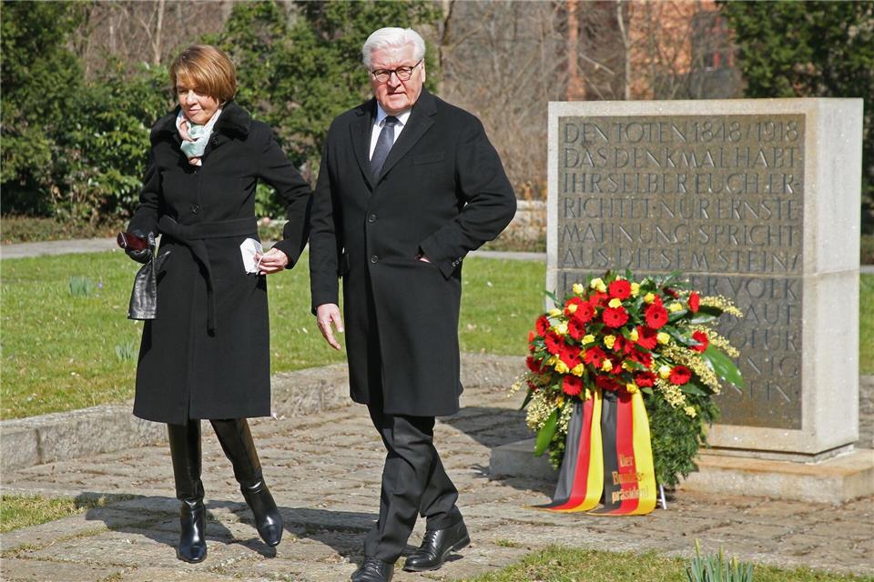 Bundespräsident Frank-Walter Steinmeier besucht anlässlich des 18. März den Berliner Gedenkort Friedhof der Märzgefallenen. (Archivbild)Wolfgang Kumm/dpa