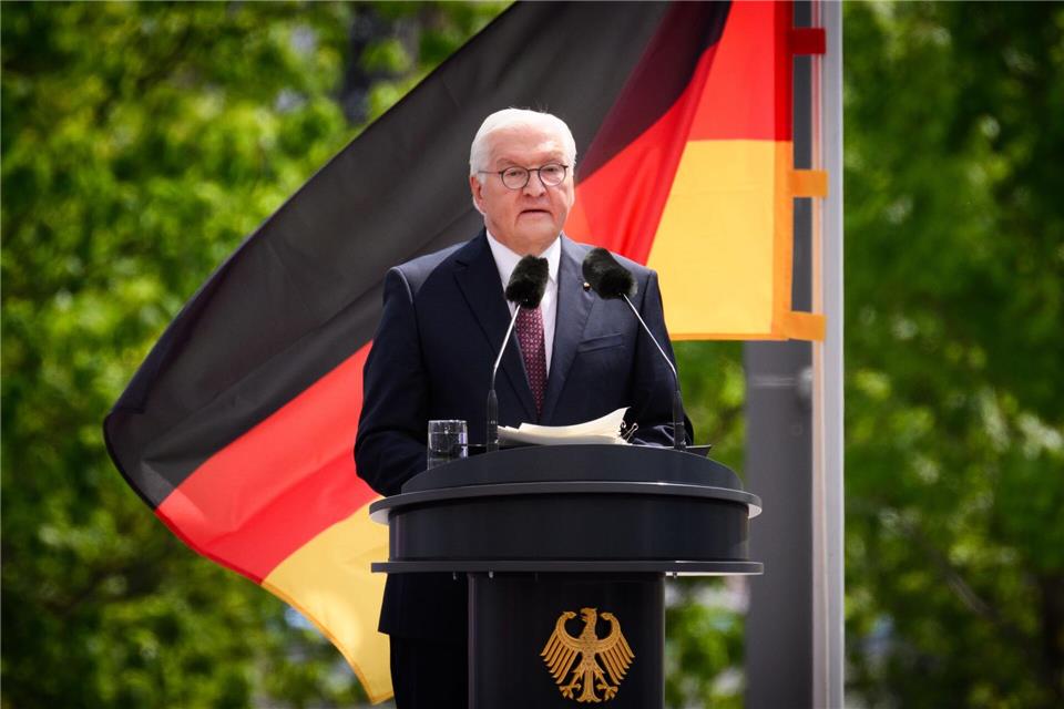 Bundespräsident Frank-Walter Steinmeier gibt den Startschuss in Kiel.Bernd von Jutrczenka/dpa