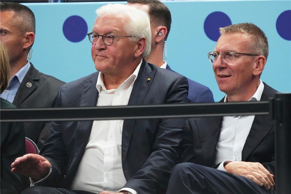 Bundespräsident Frank-Walter Steinmeier verfolgte das Finale in der Arena von Riga.Sergei Grits/AP/dpa