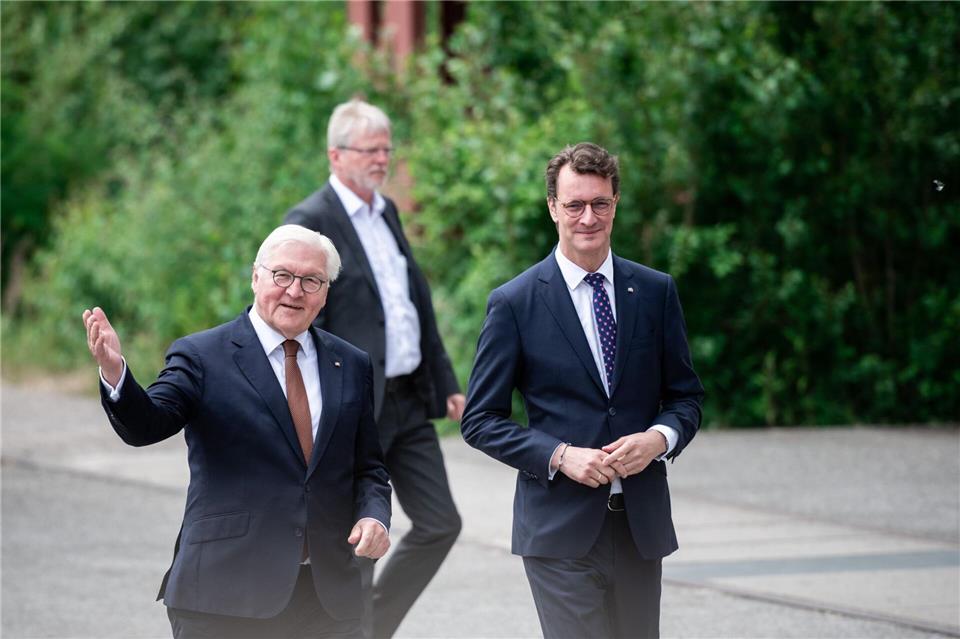Bundespräsident Frank-Walter Steinmeier wird von Montag an eine Woche lang von Hendrik Wüst (CDU) vertreten. (Archivfoto)Fabian Strauch/dpa