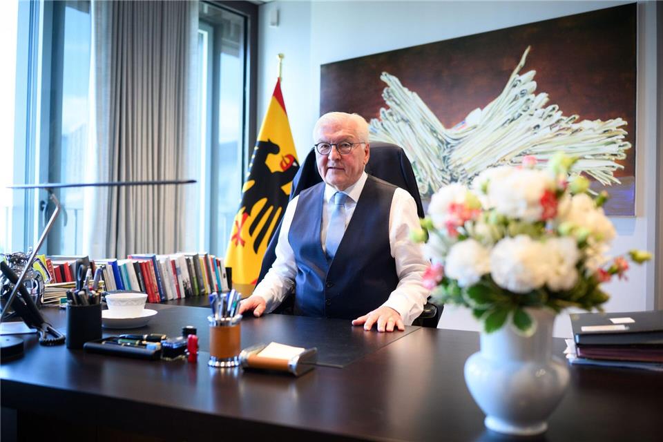 Bundespräsident Steinmeier hat seinen neuen Amtssitz bezogen.Bernd von Jutrczenka/dpa