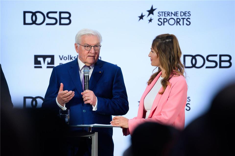 Bundespräsident Steinmeier reist zur Eröffnung der Olympischen Winterspiele.Bernd von Jutrczenka/dpa