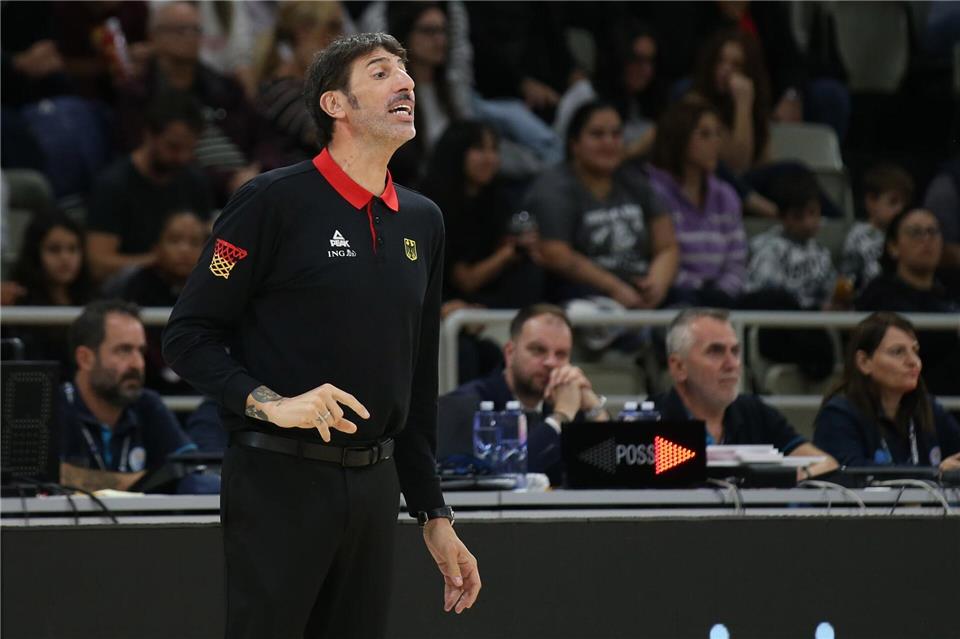 Bundestrainer Alex Mumbru gewann mit Deutschland auch das zweite Spiel in der WM-Qualifikation.Matthias Stickel/dpa