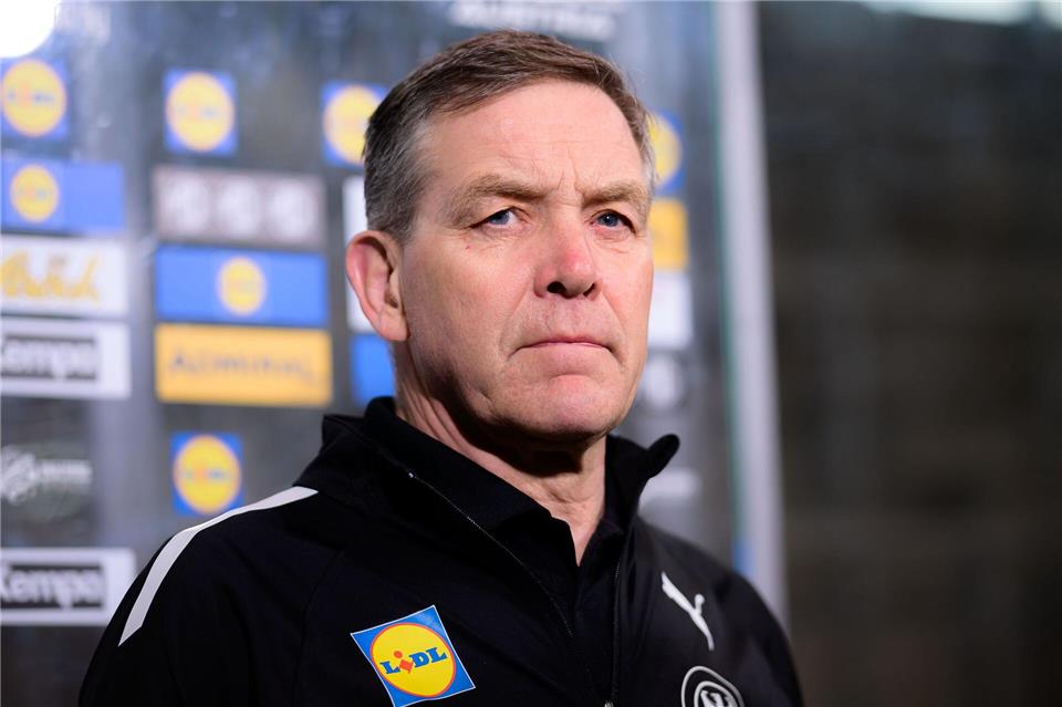 Bundestrainer Alfred Gislason hofft auf ein schlagkräftiges Team bei der EM 2026. Marco Wolf/dpa