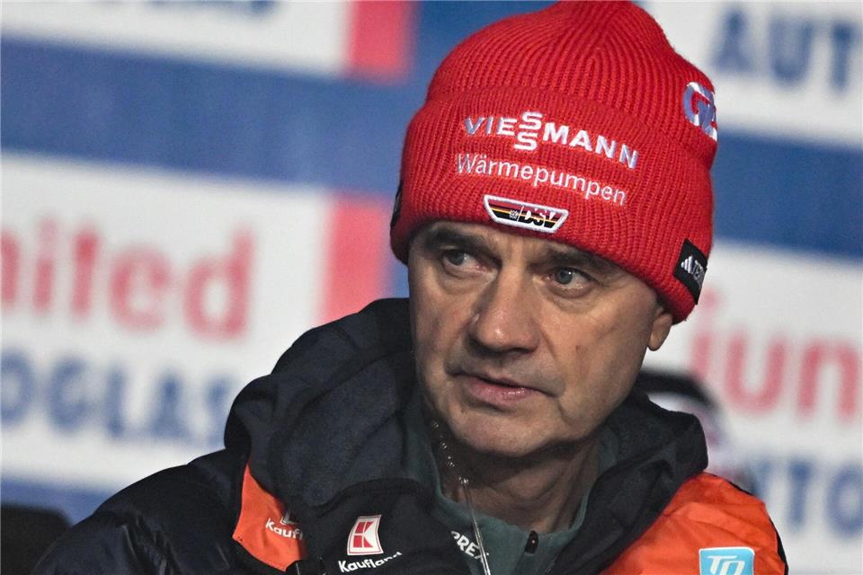 Bundestrainer Horngacher braucht aktuell neue Leistungsträger. (Archivbild)Hendrik Schmidt/dpa