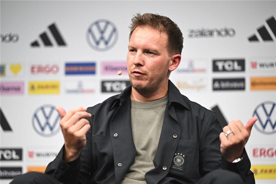 Bundestrainer Julian Nagelsmann erklärt seine Personal-Entscheidungen für die WM.Federico Gambarini/dpa