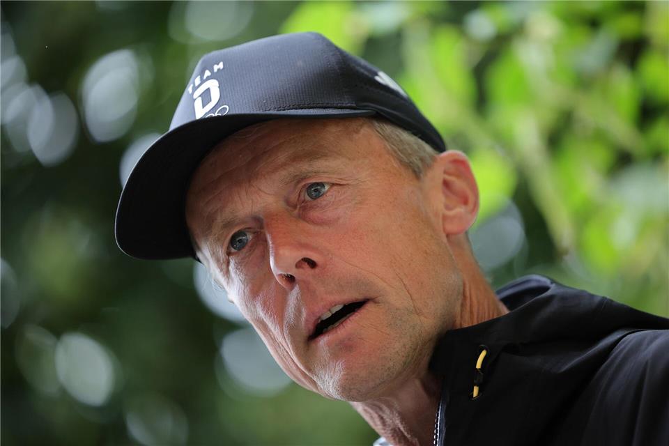 Bundestrainer Peter Thomsen fehlt nach einem Sturz bei der WM. (Archivbild)Rolf Vennenbernd/dpa