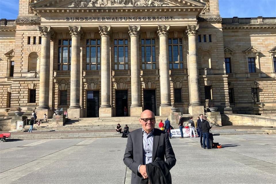 Bundesverwaltungsgericht prüft Lehrer-Mehrarbeit.André Jahnke/dpa