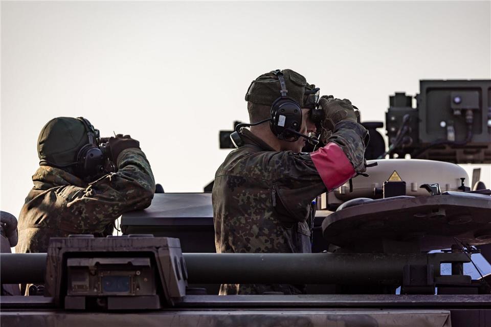 Bundeswehrsoldaten auf einer Übung.Frank Hammerschmidt/dpa