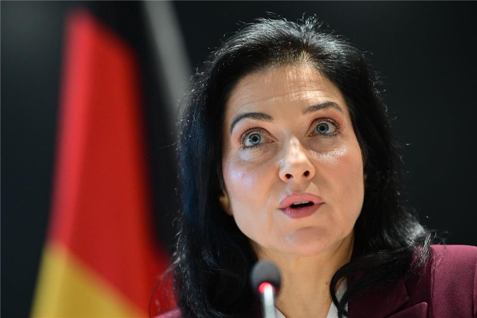 Bundeswirtschaftsministerin Katherina Reiche (CDU) ist für eine Zusammenarbeit mit den Niederlanden bei der Gasförderung. (Archivbild)Sebastian Gollnow/dpa