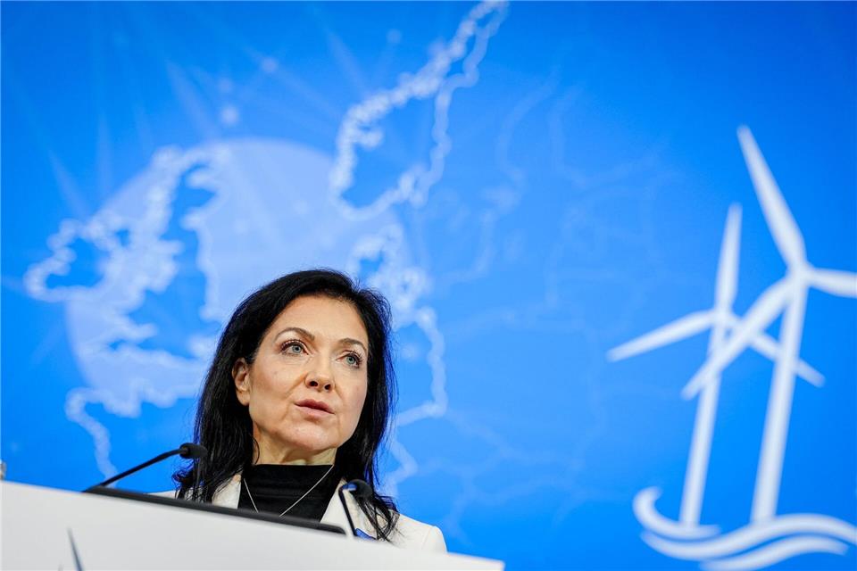 Bundeswirtschaftsministerin Reiche sieht die Notwendigkeit für mehr Vollzeitjobs.Kay Nietfeld/dpa