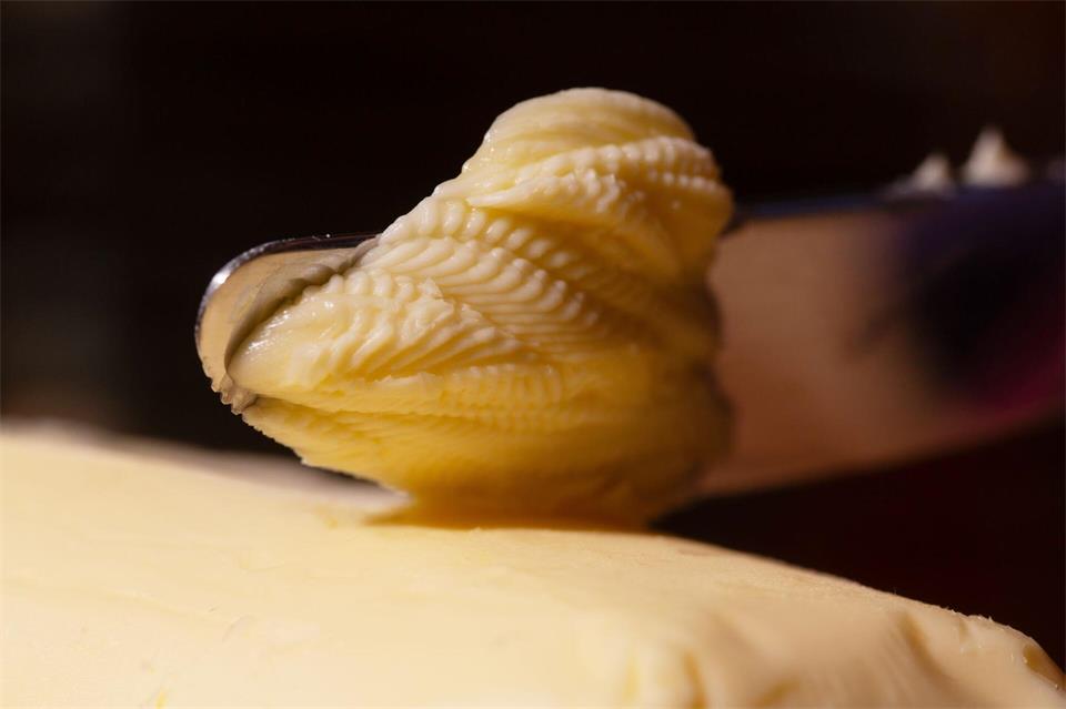 Butter ist deutlich billiger als vor einem Jahr. Fernando Gutierrez-Juarez/dpa