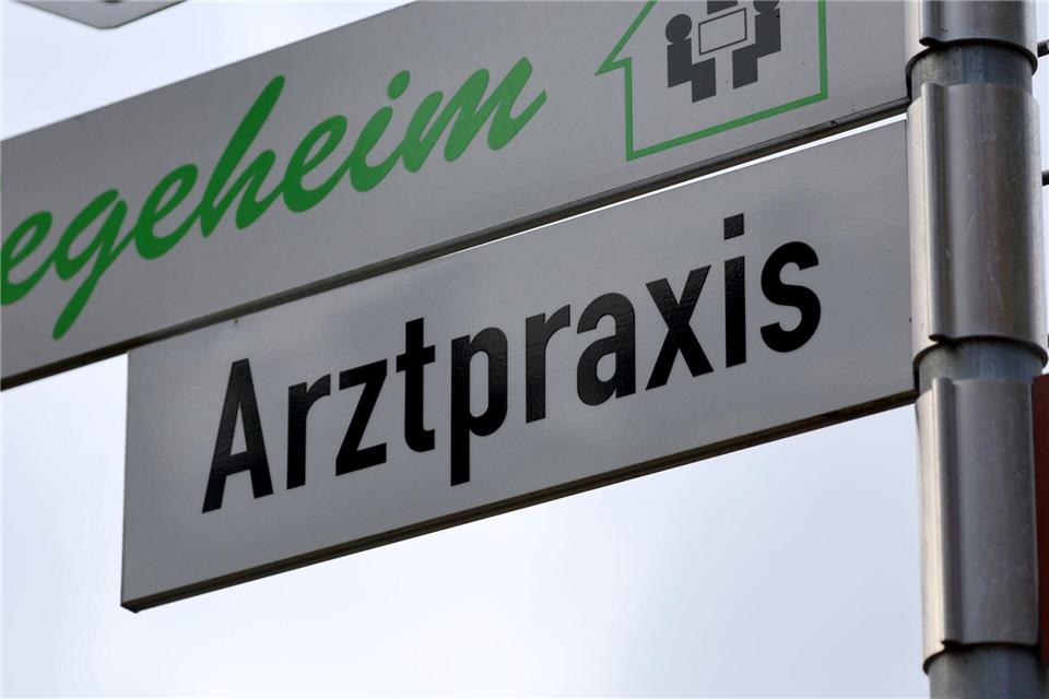 CDU-Fraktion plant mehr Unterstützung für Heilberufe (Illustration)Bernd Wüstneck/dpa