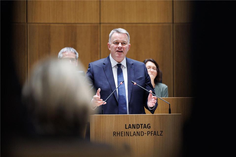 CDU-Fraktionschef Gordon Schnieder fordert verstärkte Maßnahmen gegen Gewalt an den Schulen in Rheinland-Pfalz. (Archivbild)Hannes P. Albert/dpa