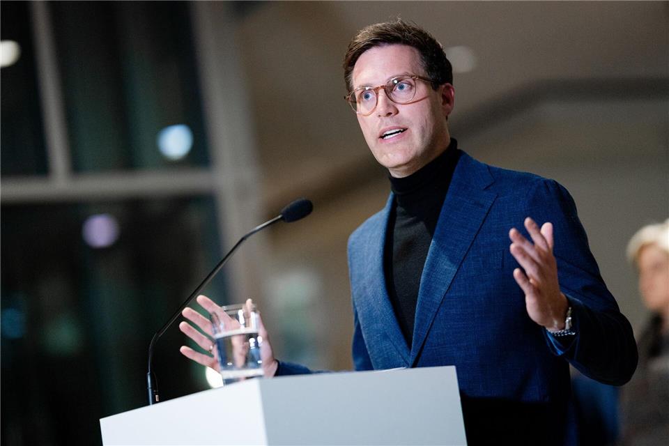 CDU-Landeschef Hagel erklärt in einem Statement die Zustimmung zu Sondierungen mit den Grünen. Christoph Schmidt/dpa