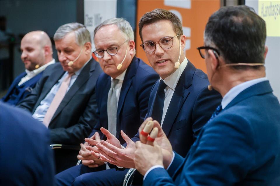 CDU-Spitzenkandidat Manuel Hagel könnte sich eine Koalition aus CDU, SPD und FDP vorstellen. Christoph Schmidt/dpa