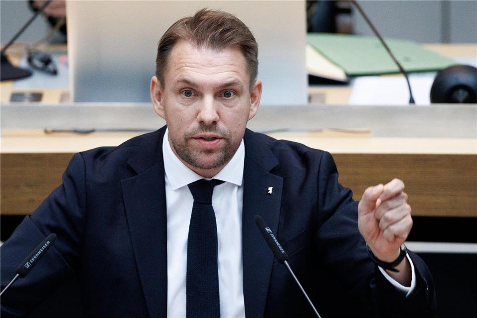 CDU-Umweltexperte Danny Freymark sieht einige Details im Gesetzentwurf der Initiative BaumEntscheid kritisch. Carsten Koall/dpa