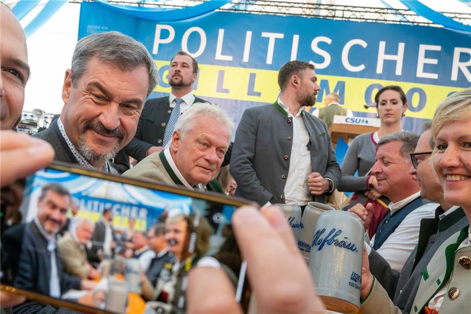 CSU-Chef Söder liebt die Weltraum-Saga „Star Wars“. In seiner Partei kennt aber offensichtlich nicht jeder den musikalischen Unterschied zwischen der guten und der dunklen Seite der Macht.Peter Kneffel/dpa