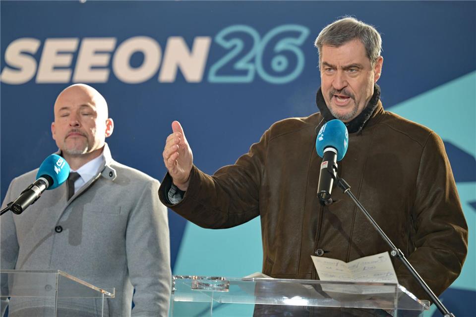 CSU-Chef Söder und Landesgruppenchef Hoffmann (links) fordern wie CDU-Chef Merz eine klare Priorität der Regierungsarbeit auf Wirtschaftswachstum. Malin Wunderlich/dpa