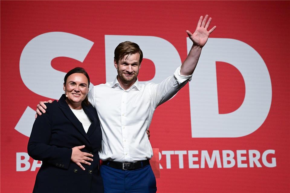 Cademartori und Mesarosch nach ihrer Wahl auf der Bühne.Bernd Weißbrod/dpa