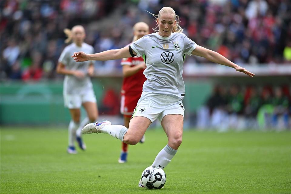 Camilla Küver und Wolfsburg fordern den FC Bayern. (Archivbild) Fabian Strauch/dpa