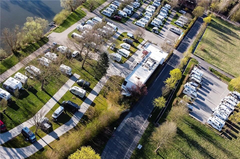 Campen in Hessen ist vergleichsweise günstig. (Archivbild)Swen Pförtner/dpa