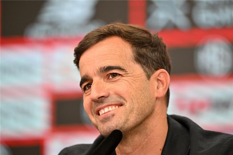 Carles Martinez Novell wurde als neuer Cheftrainer bei Bayer Leverkusen vorgestellt.Anke Waelischmiller/dpa