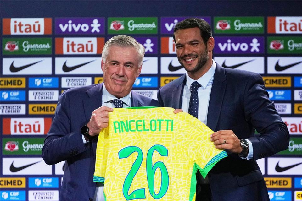 Carlo Ancelotti hat als Trainer der brasilianischen Fußball-Nationalmannschaft übernommen.Silvia Izquierdo/AP/dpa