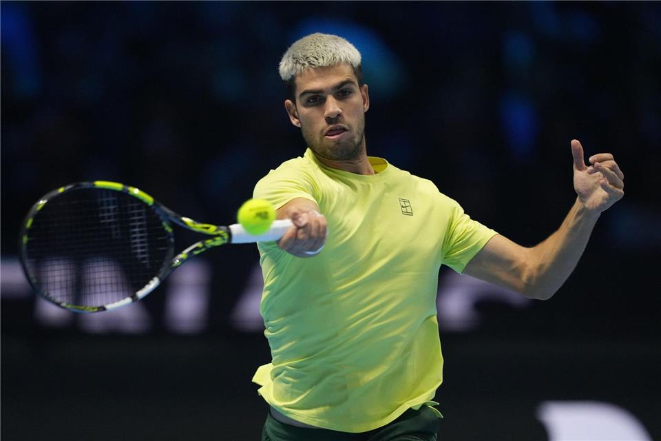 Carlos Alcaraz macht das Traumfinale bei den ATP Finals perfekt.Antonio Calanni/AP/dpa