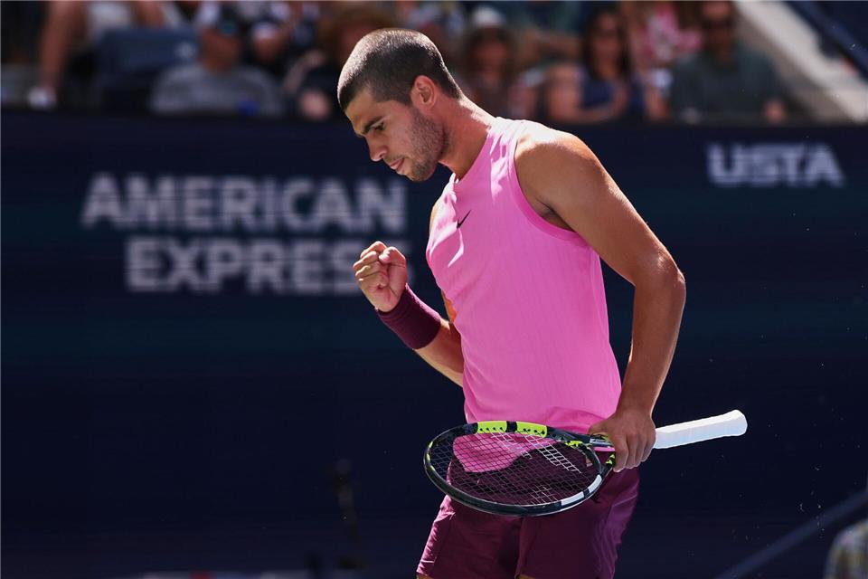 Carlos Alcaraz steht im Viertelfinale der US Open.Heather Khalifa/FR172147 AP/dpa