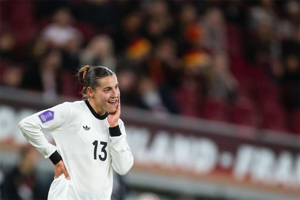 Carlotta Wamser wechselt von Bayer Leverkusen zu Manchester City. (Archivbild)Marius Becker/dpa