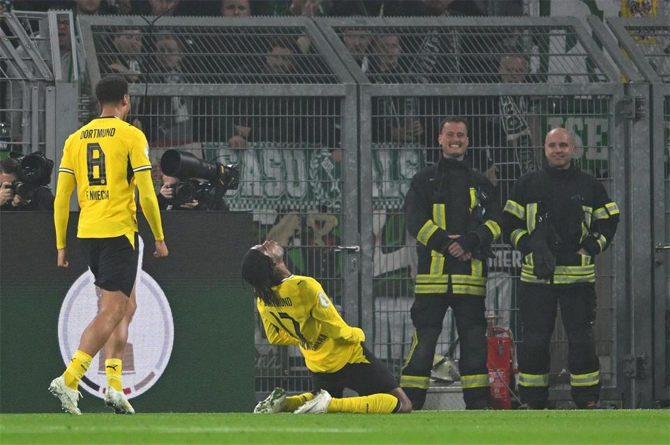 Carney Chukwuemeka traf für Borussia Dortmund zum hochverdienten 2:0.Fabian Strauch/dpa