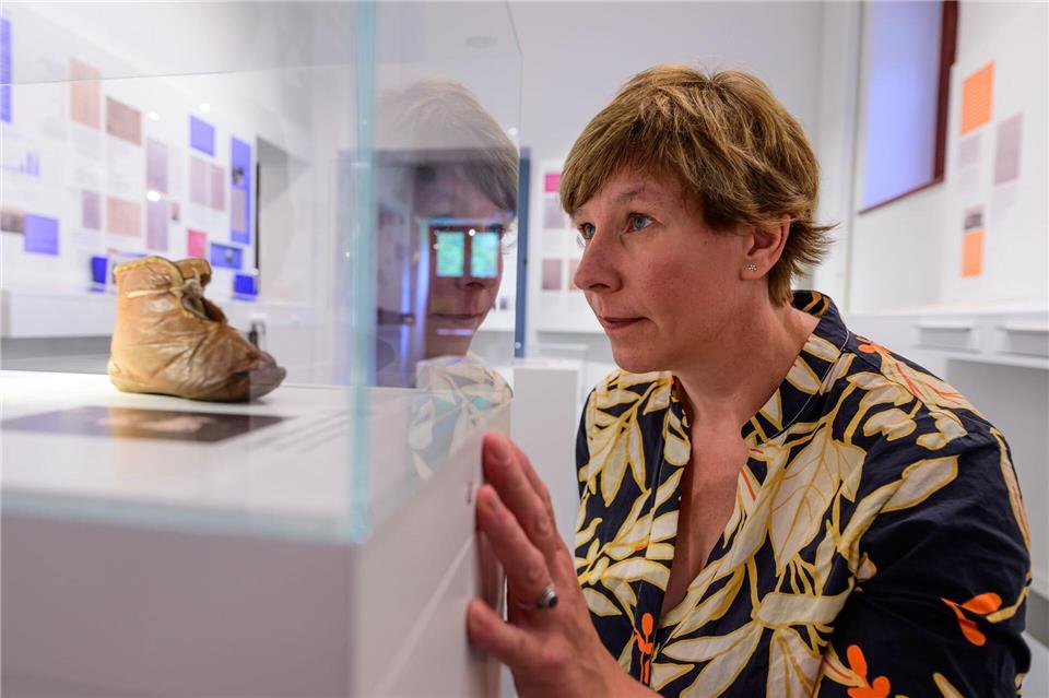 Carola Rudnick, Leitung der Euthanasie-Gedenkstätte Lüneburg, eröffnet im Dokumentationszentrum in Lüneburg eine Dauerausstellung. Sie soll an die NS-Opfer erinnern. Philipp Schulze/dpa