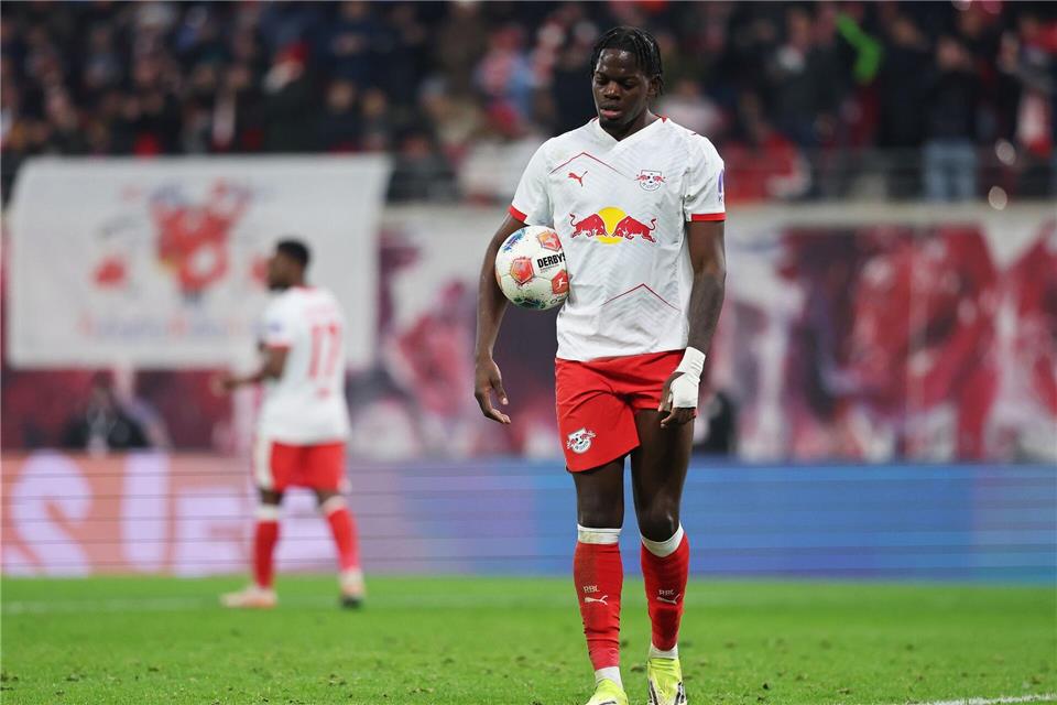 Castello Lukeba von RB Leipzig fällt für die nächsten zwei Spiele aus. (Archivbild)Jan Woitas/dpa